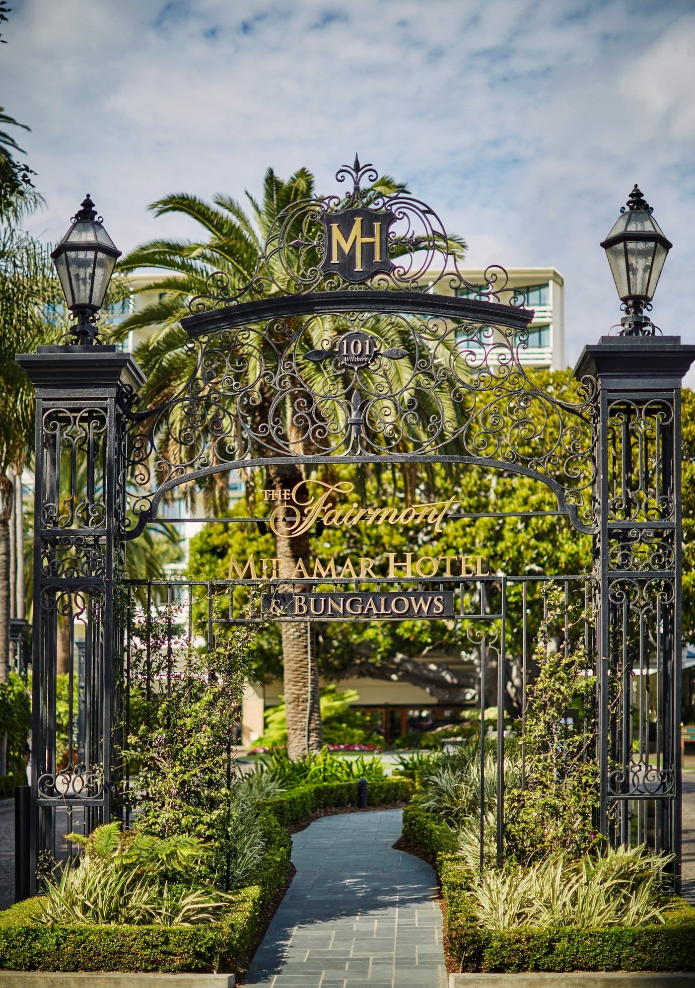 Fairmont Miramar front entrance